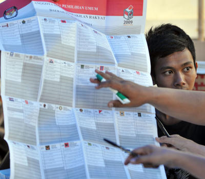 INDONESIA-VOTE-COUNT